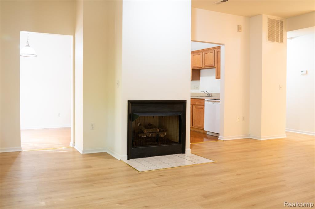 39658 ROCKCREST Lane, Northville, MI — Photo 3
