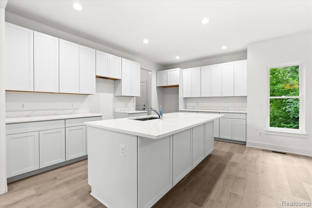 5179 WIMBLEDON Circle, Ann Arbor, MI 48108 — Photo 18