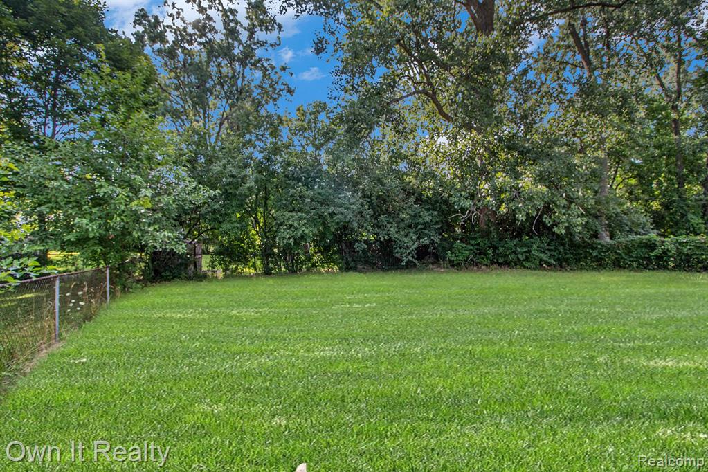 2188 HEMLOCK Drive, Ann Arbor, MI 48108 — Photo 23