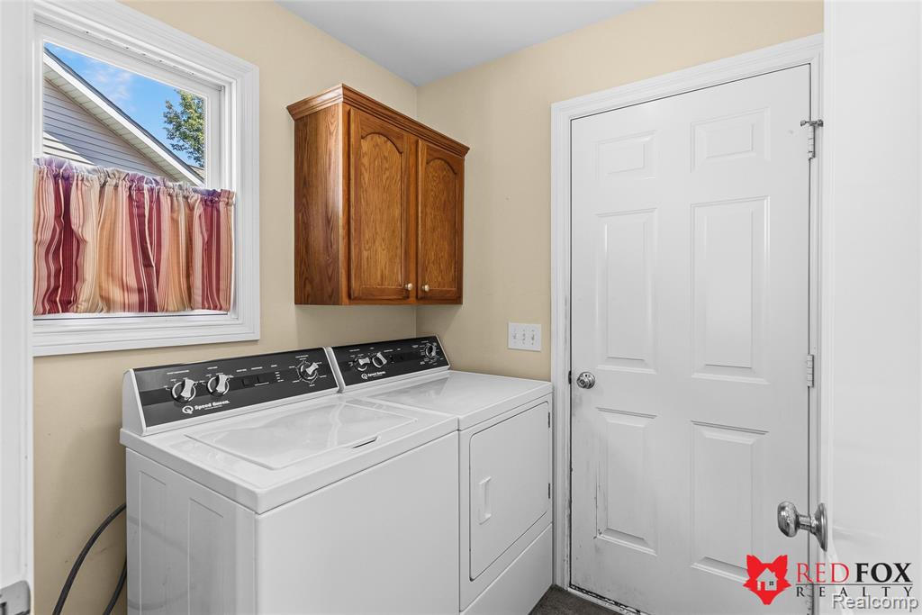 1199 Creek View Court, Burton, MI 48509 — Photo 27