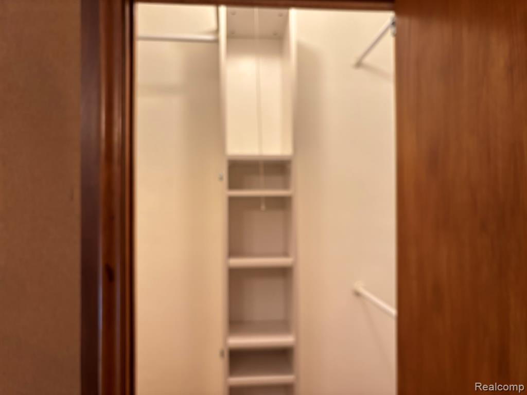 1918 Sherwood Glen, Bloomfield Hills, MI 48302 — Photo 28