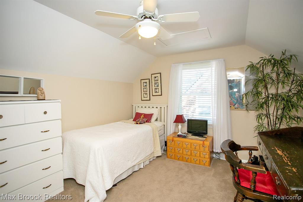 10445 Lincoln Drive, Huntington Woods, MI — Photo 33