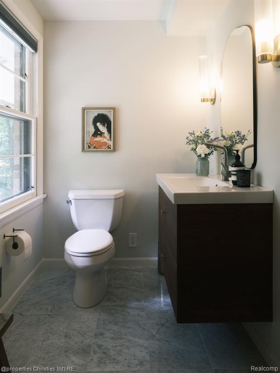 7388 LINDENMERE Drive, Bloomfield Hills, MI 48301 — Photo 22