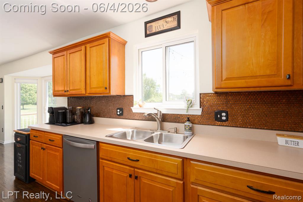 1366 Hidden Wood Court, Grand Blanc, MI 48439 — Photo 22