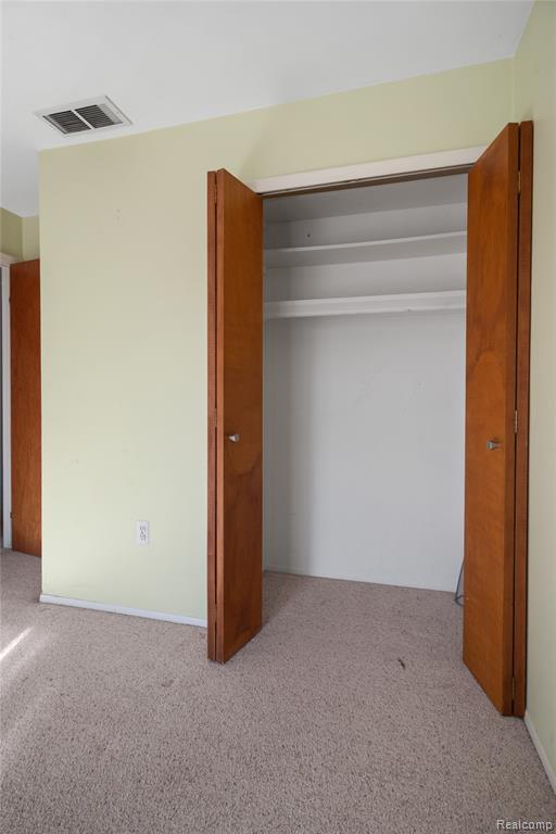 20842 Ridgemont Road, Harper Woods, MI 48225 — Photo 21