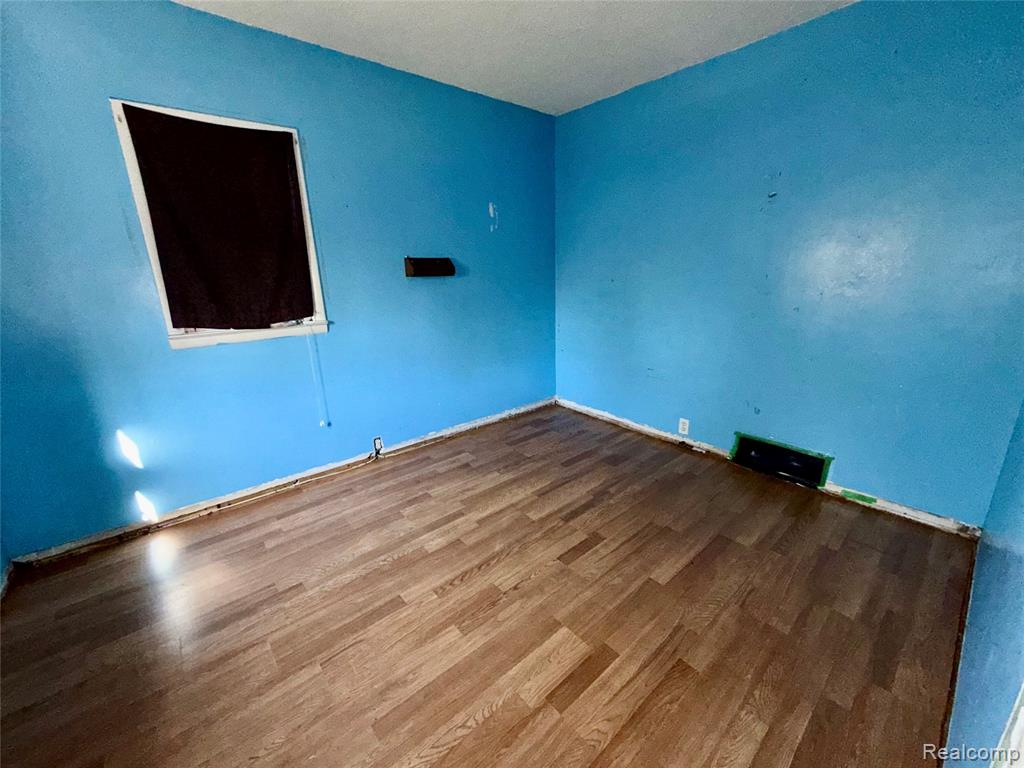 3233 W Home Avenue, Flint, MI 48504 — Photo 22
