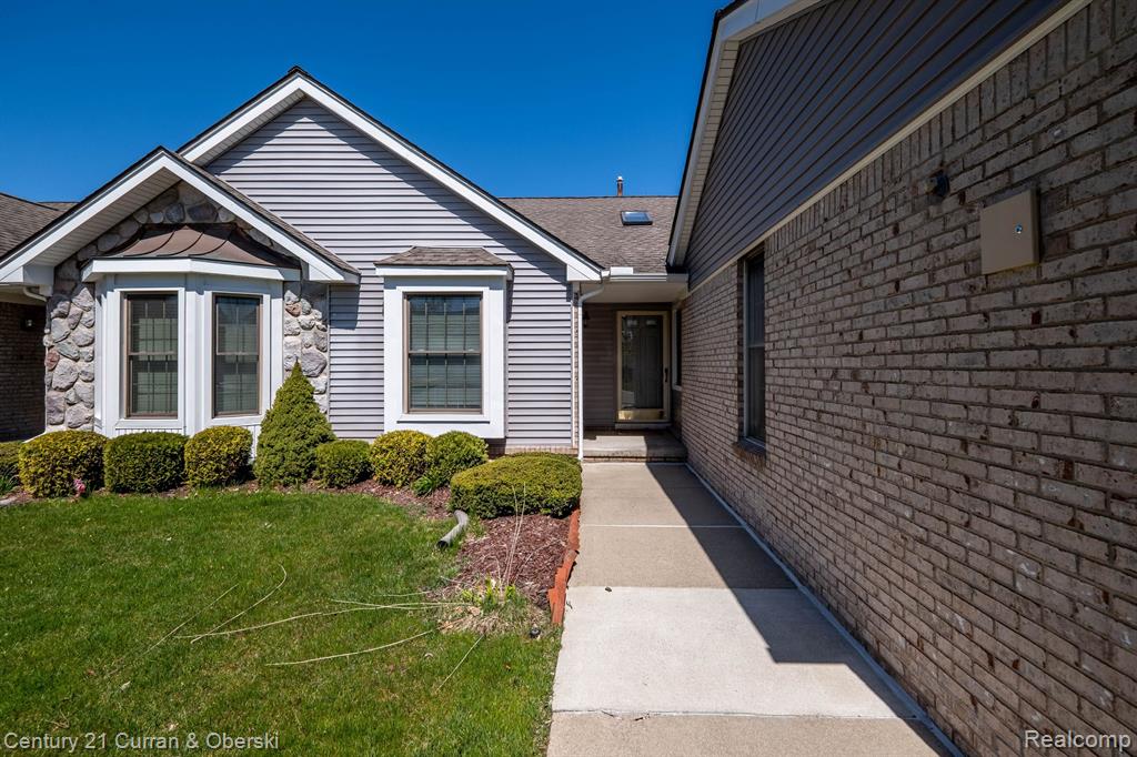 41898 RIVERWOOD Court, Canton, MI 48187 — Photo 3