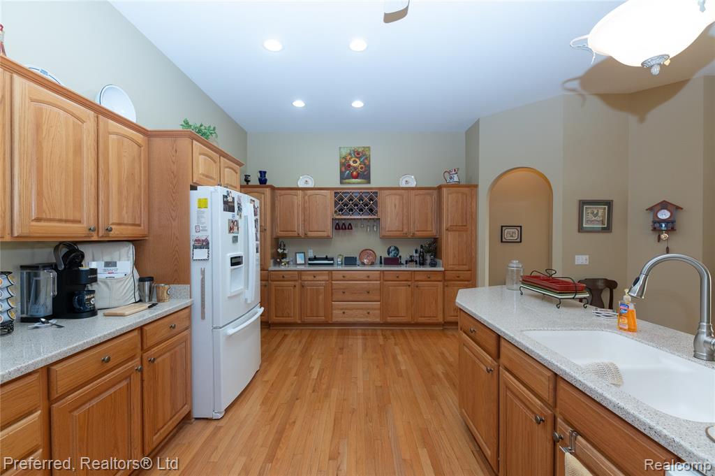 9769 Fawnwood Drive, Carleton, MI 48117 — Photo 13
