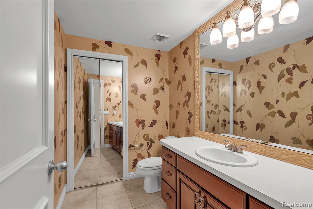 5779 Pinecrest Estates Drive, Ann Arbor, MI 48105 — Photo 56