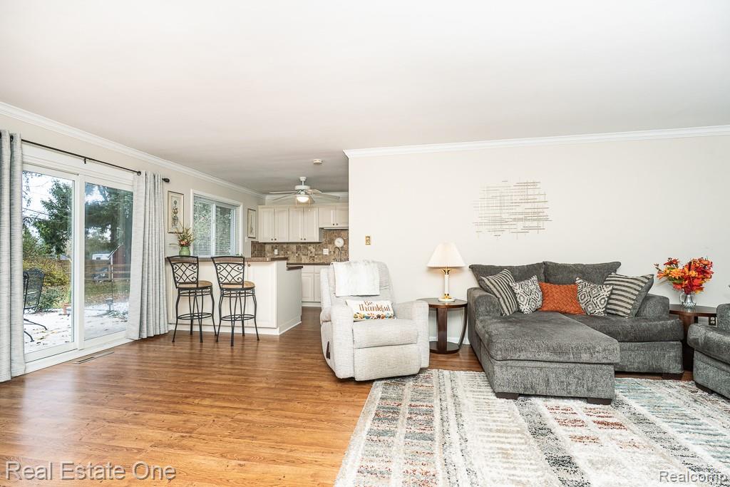 61 Nesbit Lane, Rochester Hills, MI 48309 — Photo 8