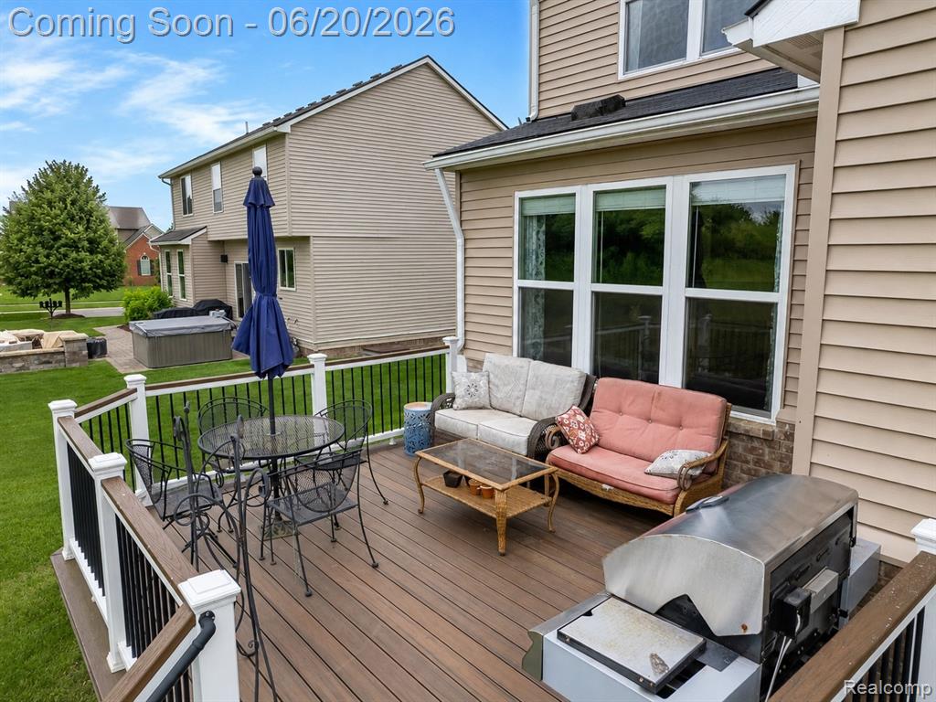 57896 Cider Mill Drive, New Hudson, MI 48165 — Photo 2