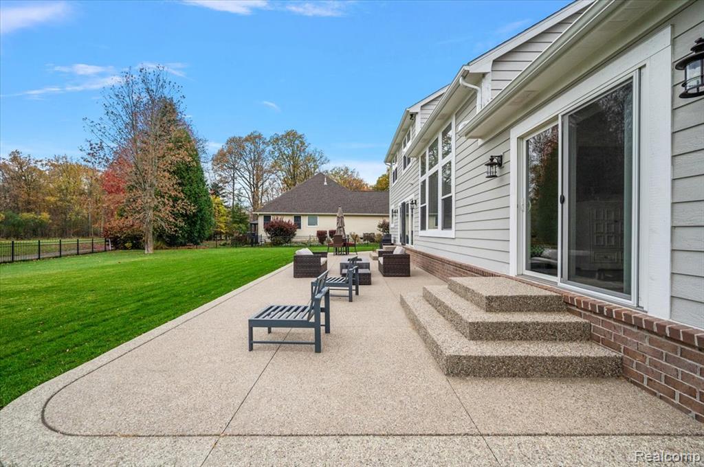 5839 Westwood Drive, Grand Blanc, MI 48439 — Photo 5