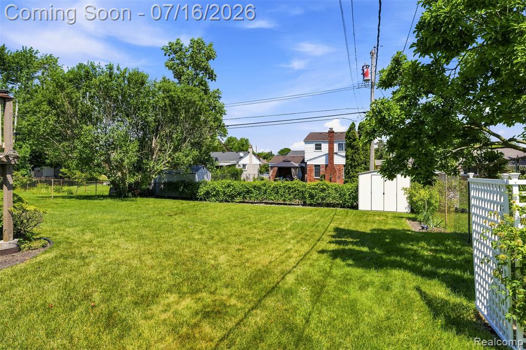 4731 Pare Lane, Trenton, MI 48183 — Photo 24