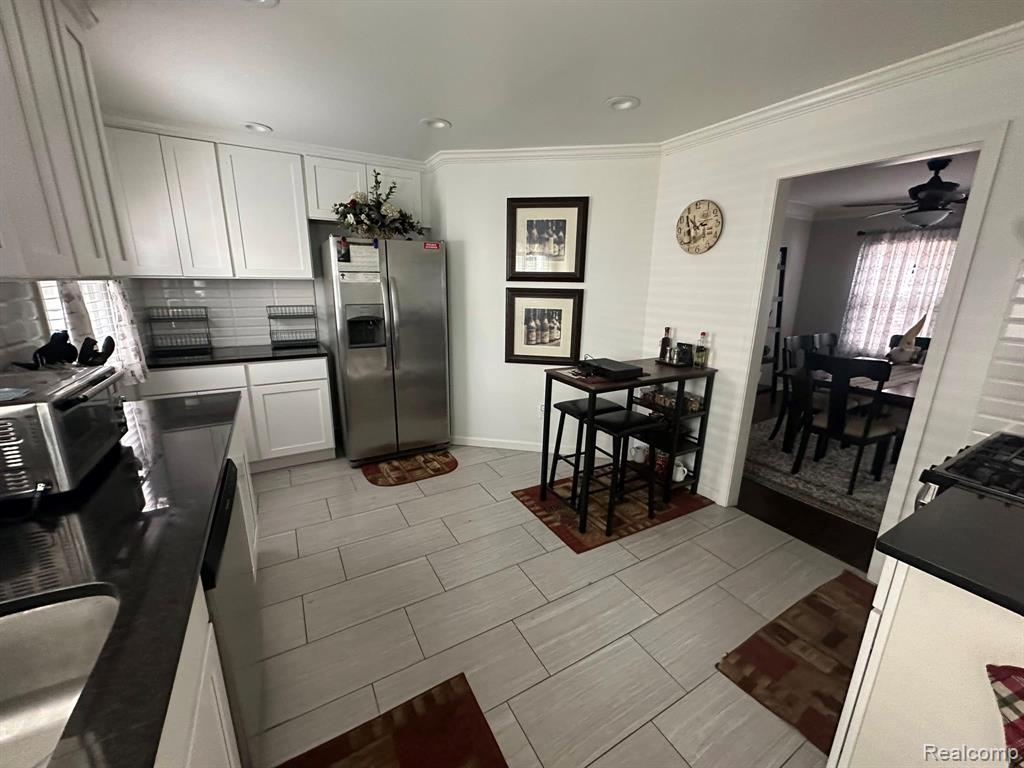 4151 Grayton Street, Detroit, MI 48224 — Photo 8