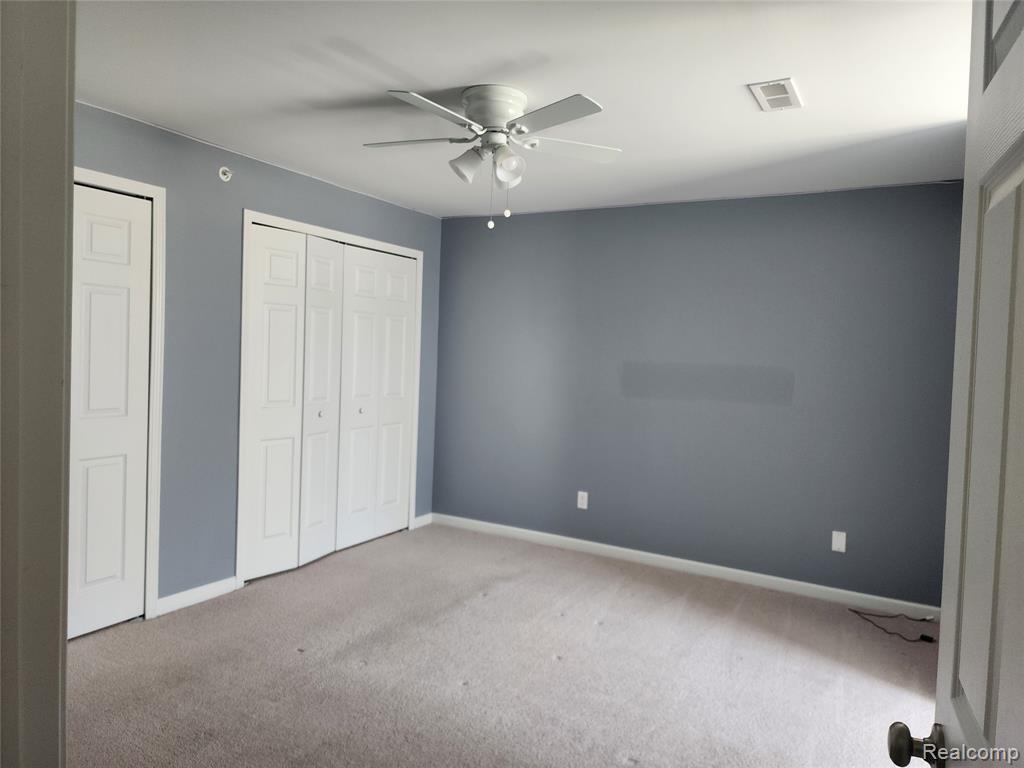 18106 Addington Drive, Commerce Twp, MI 48390 — Photo 28