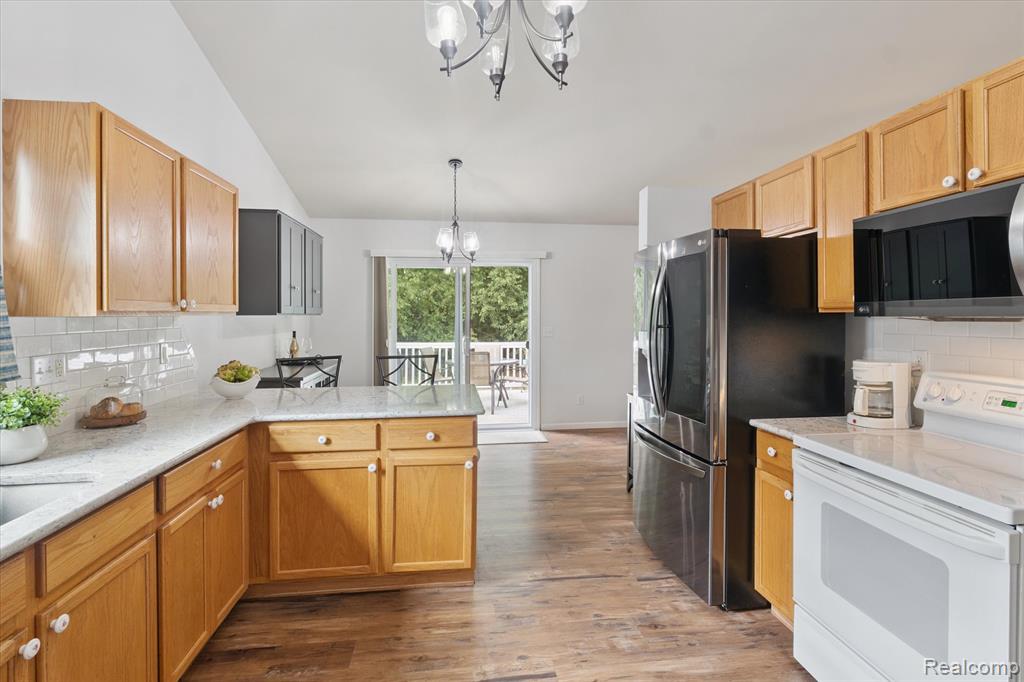 5128 Sandalwood Circle, Grand Blanc, MI 48439 — Photo 6