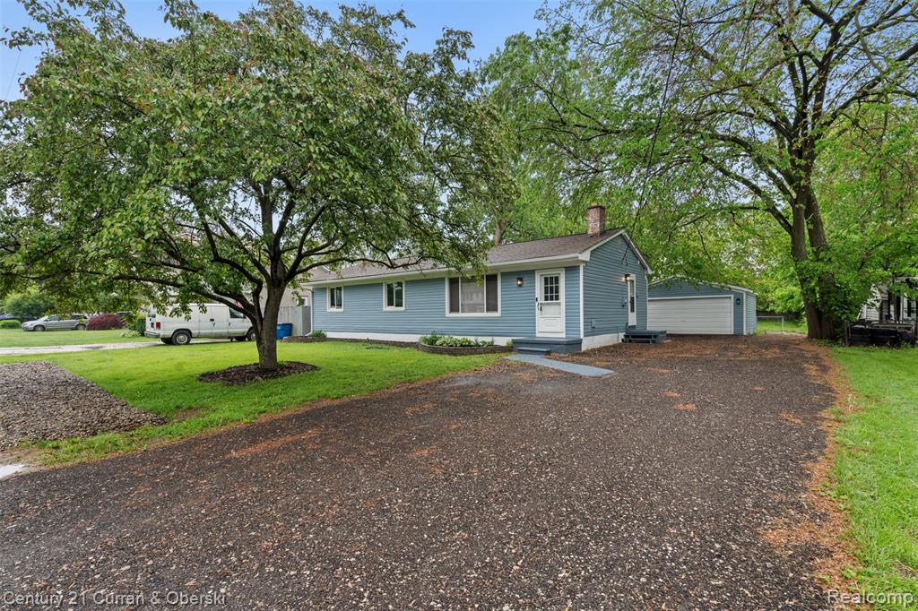 6262 Garden Court, Warren, MI 48091 — front exterior