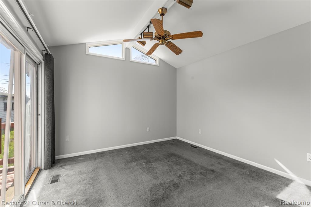 8821 Royal Grand, Redford, MI 48239 — Photo 21