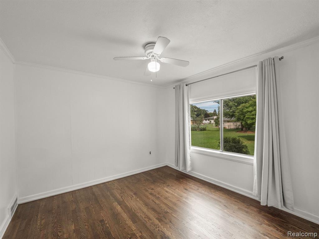 48070 SHELBY Road, Shelby Twp, MI 48317 — Photo 18
