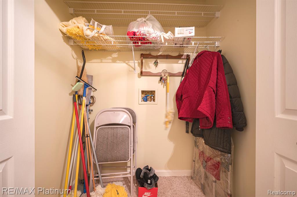 7567 Radcliffe, 55, Brighton, MI 48114 — Photo 37