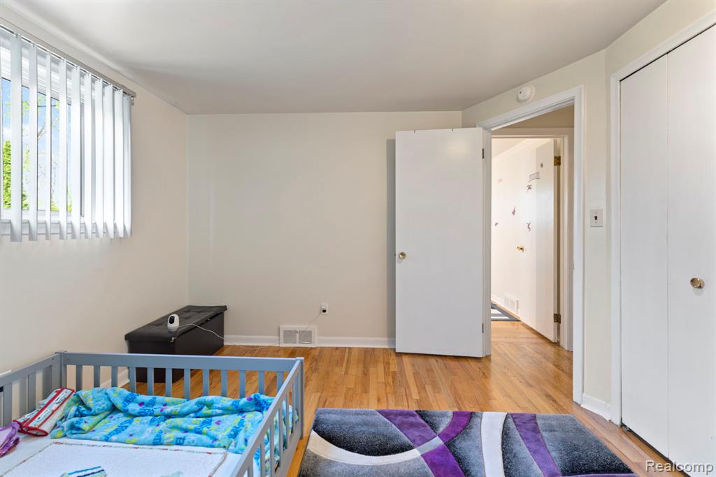 8130 Ravine Drive, Westland, MI — Photo 19