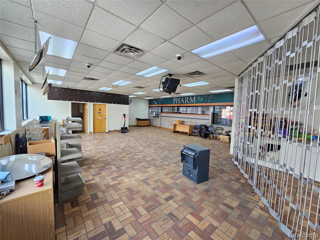 20500 GREENFIELD Road, Detroit, MI 48235 — Photo 8