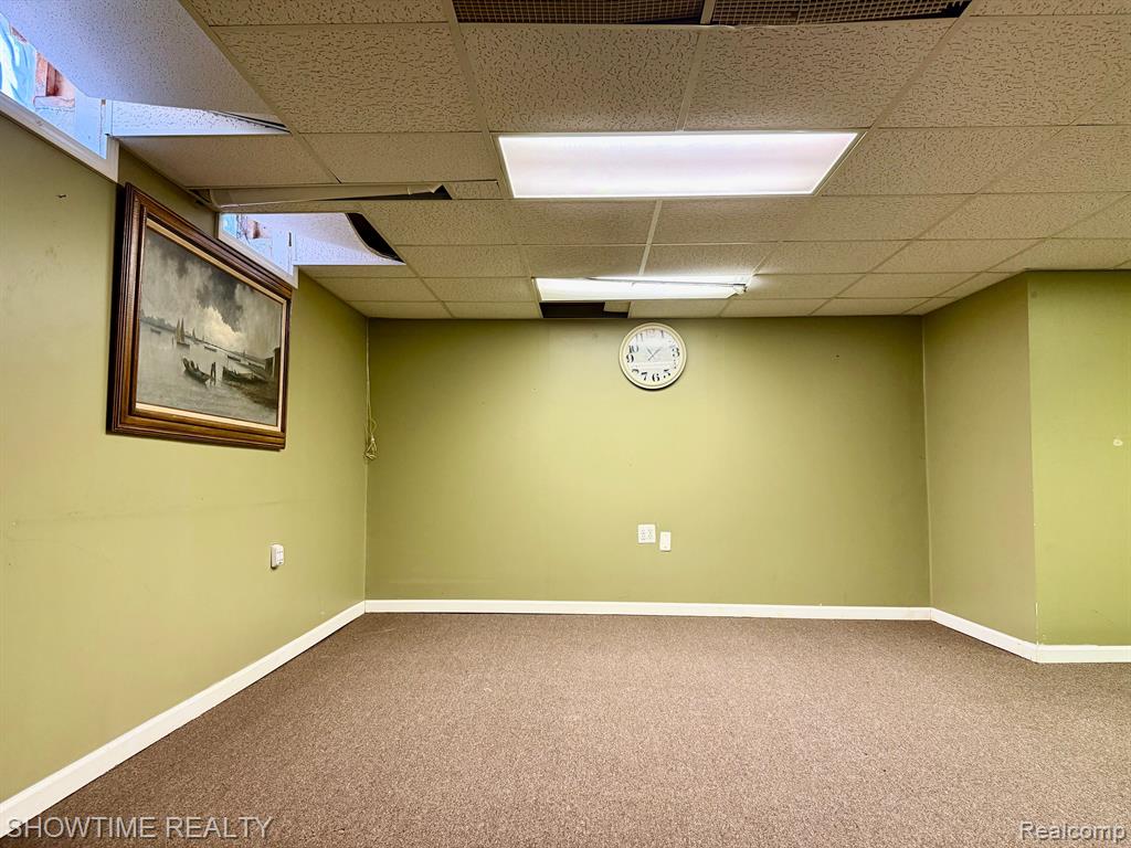 40537 DENBIGH Drive, Sterling Heights, MI 48310 — Photo 34