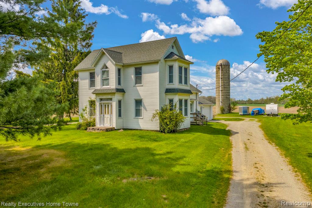 5390 Walker Road, Clyde, MI 48049 — Photo 2