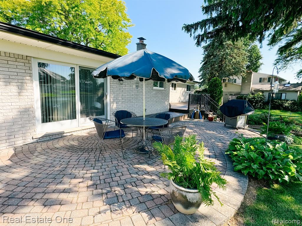 54511 MERKEL Lane, Shelby Twp, MI 48316 — Photo 8