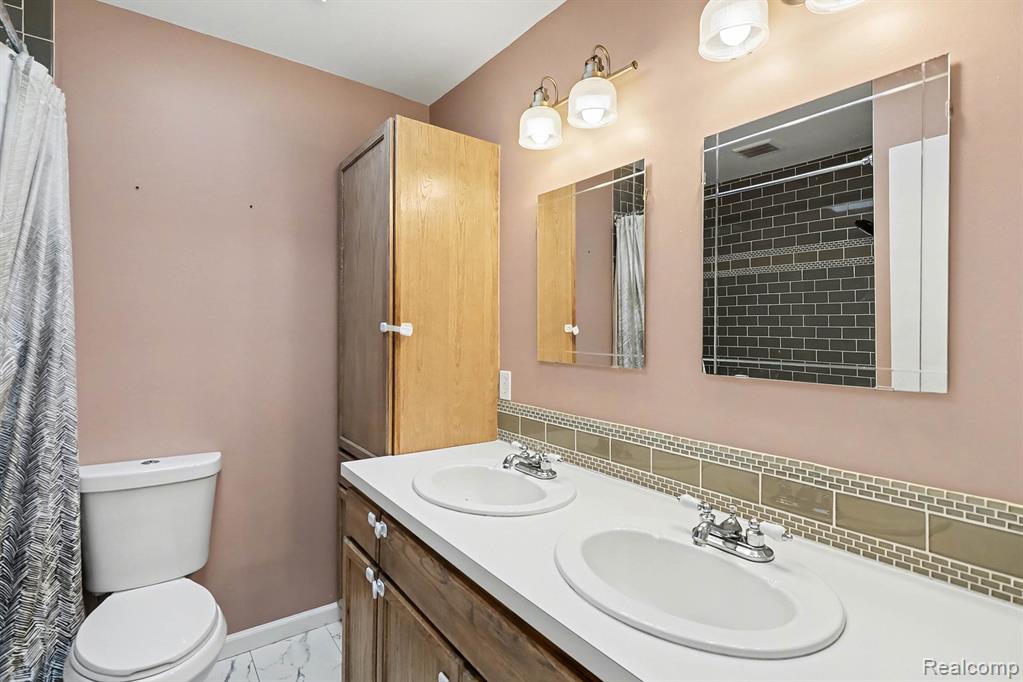 451 6 Mile Road, Whitmore Lake, MI 48189 — Photo 19
