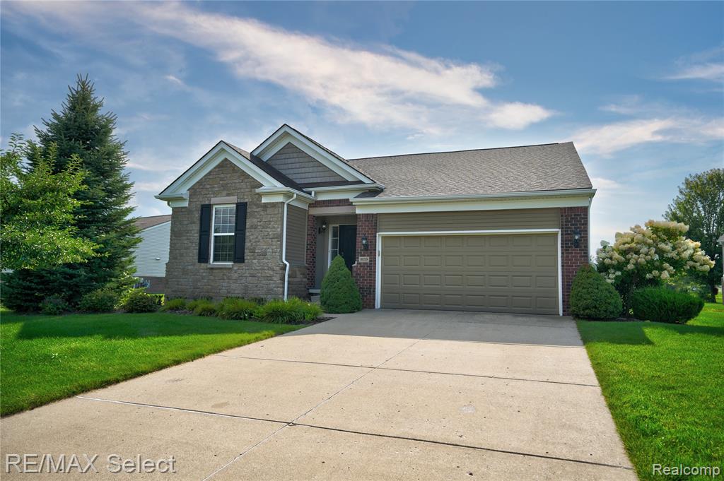 9059 Pine Valley Drive, Grand Blanc, MI 48439 — Photo 2