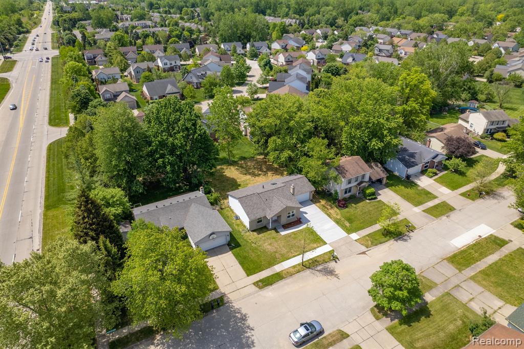 41441 Cumberland Drive, Canton, MI 48188 — Photo 35
