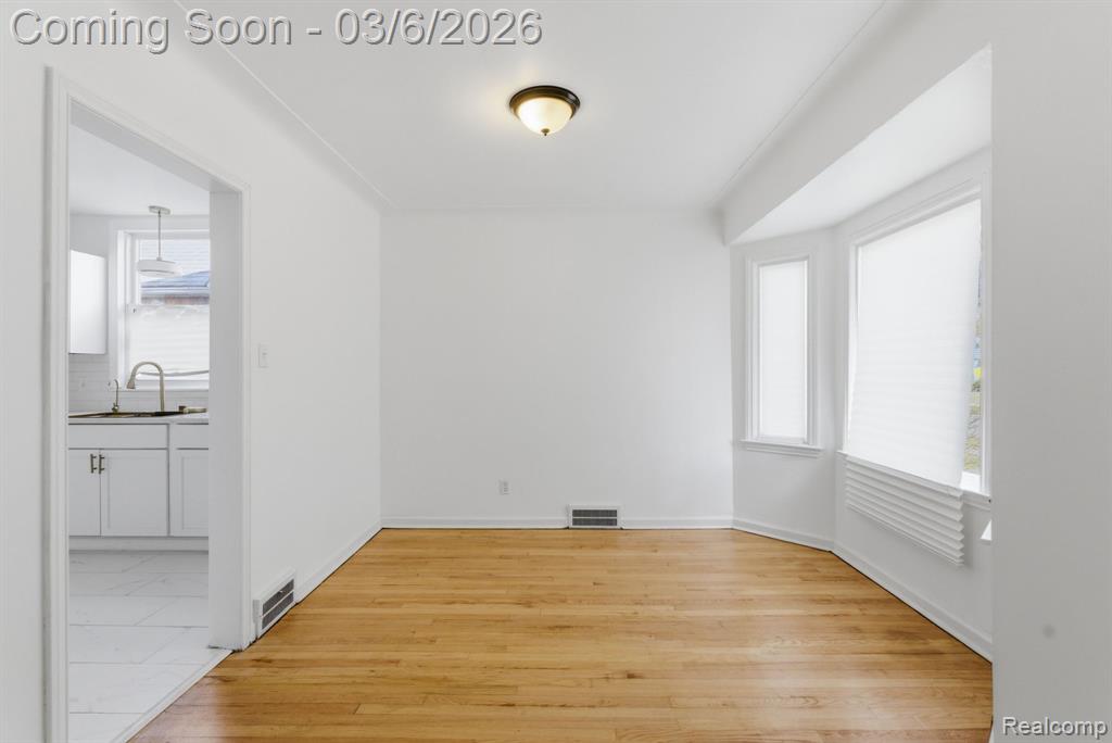 10947 Roxbury Street, Detroit, MI 48224 — Photo 9