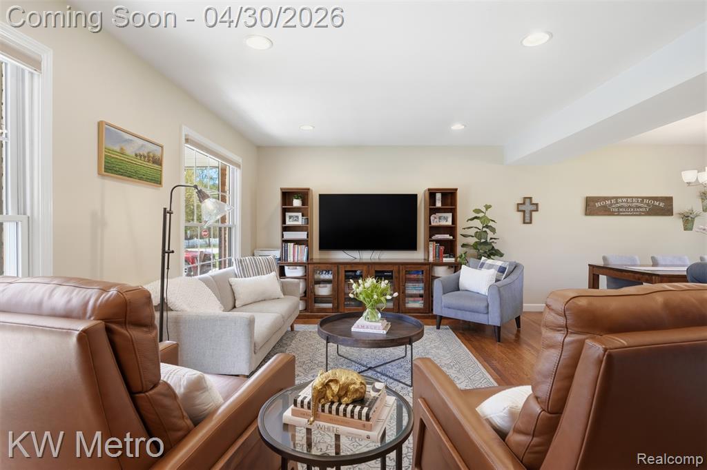 34180 Schulte Drive, Farmington, MI 48335 — Photo 5
