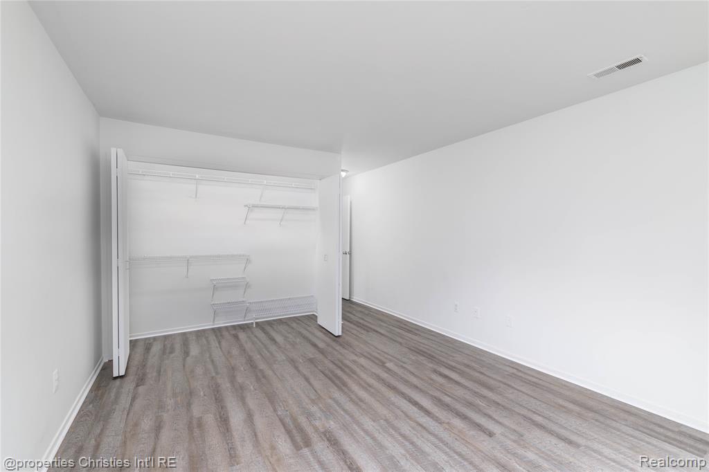 6600 Ridgefield Circle, West Bloomfield, MI — Photo 2