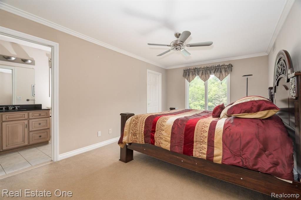 6120 EVANSWOOD Road, Troy, MI, 48085