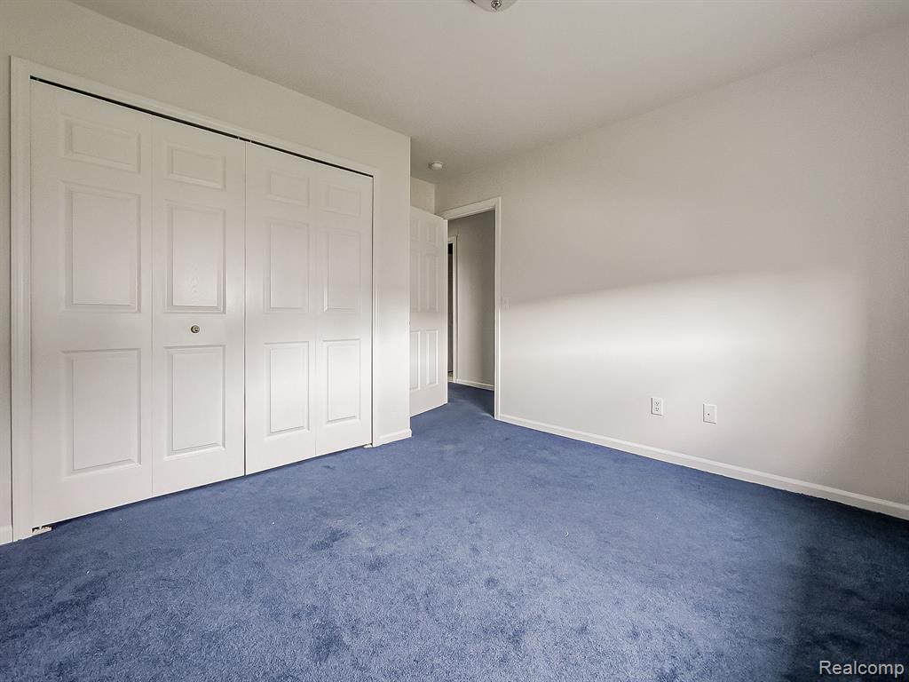 23490 STOFLET Lane, Trenton, MI 48183 — Photo 10
