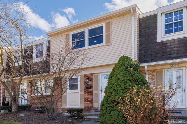 5077 BUCKINGHAM, Troy, MI 48098 — Photo 2