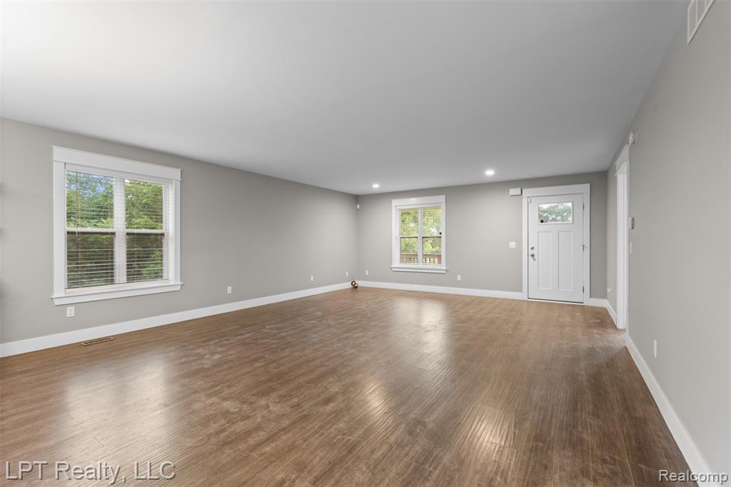 4177 Julie Kim Lane, Goodrich Vlg, MI — Photo 9