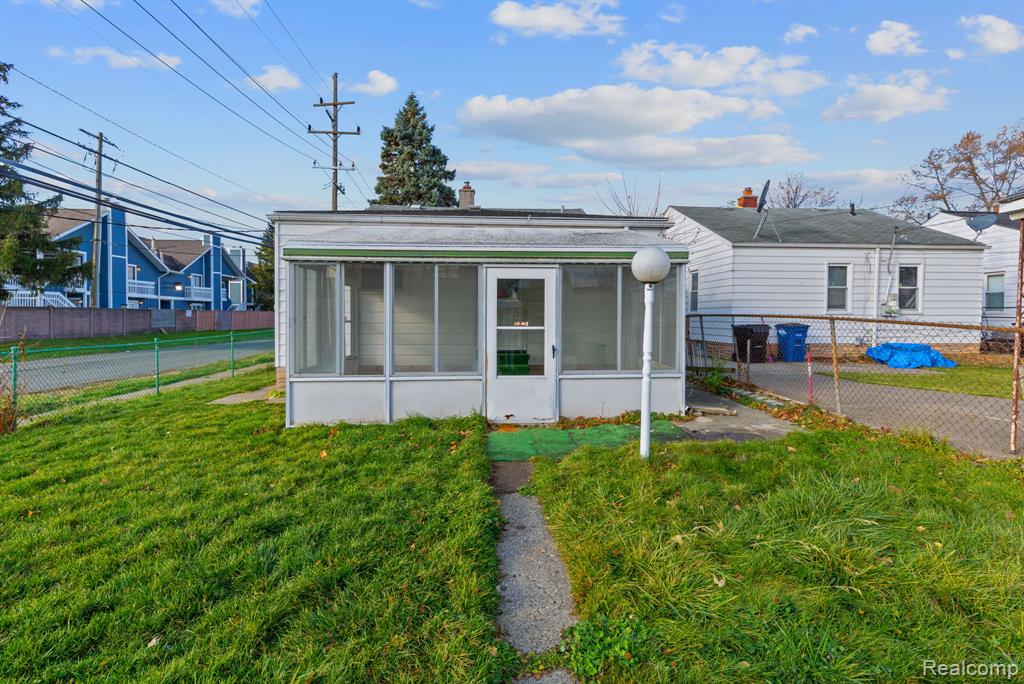 6000 Penrod Street, Detroit, MI 48228 — Photo 30