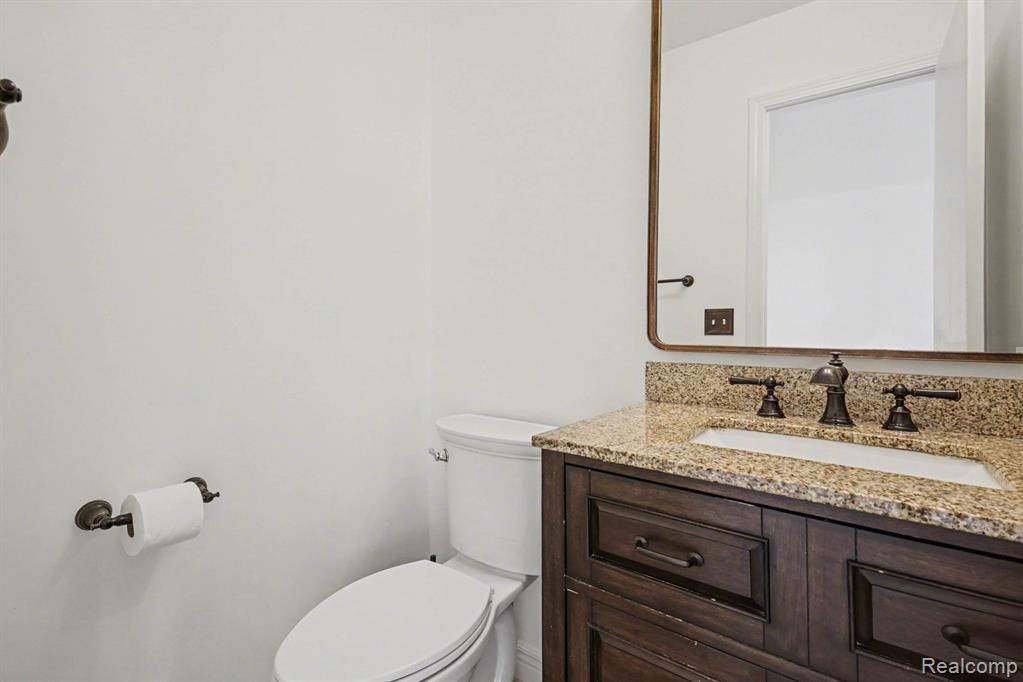 5040 Patrick Road, West Bloomfield, MI — Photo 10