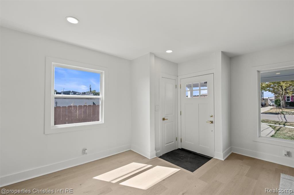 4109 Grandview Road, Royal Oak, MI 48073 — Photo 4