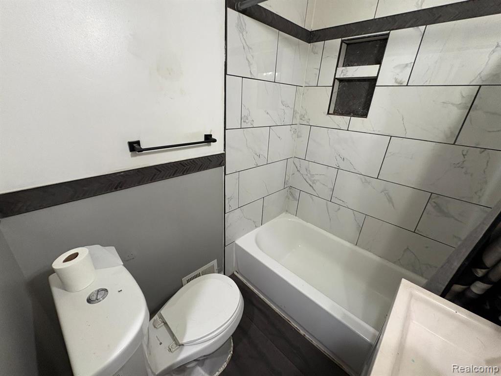 9965 ASBURY Park, Detroit, MI 48227 — Photo 19