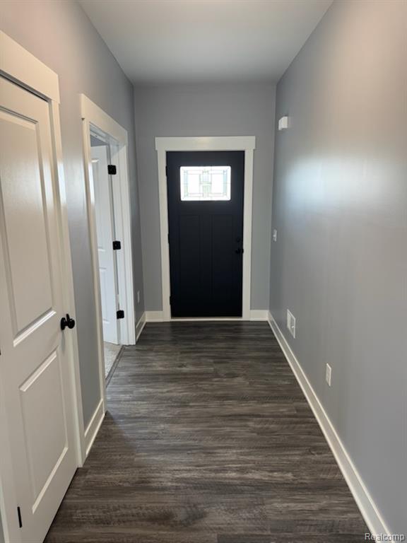 2264 Equestrian Trail Drive, Metamora, MI 48455 — Photo 4