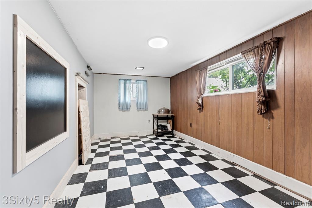 460 Manatee Avenue, Hazel Park, MI 48030 — Photo 16