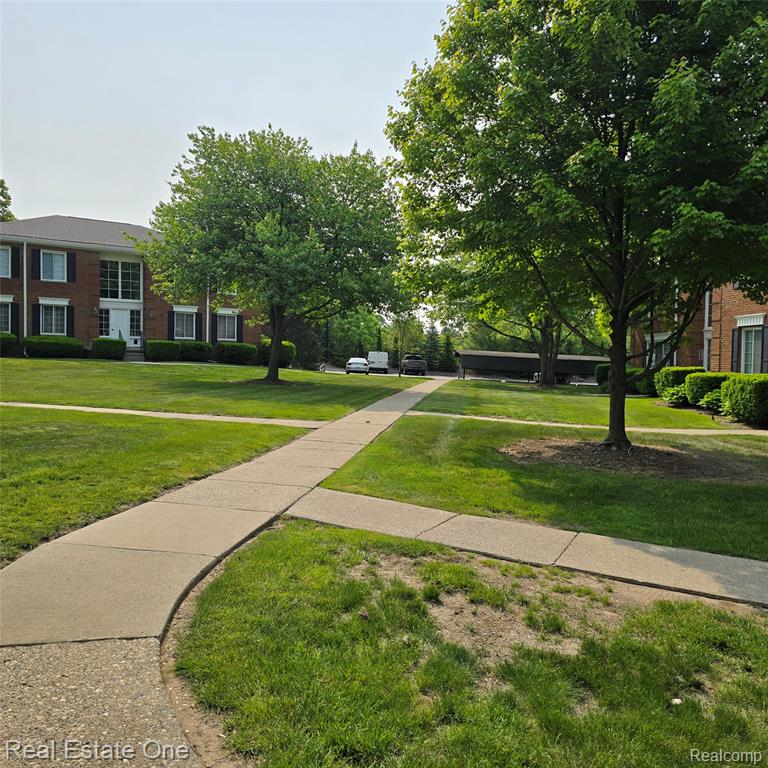 770 E Fox Hills Drive W, Bloomfield Hills, MI 48304 — Photo 7