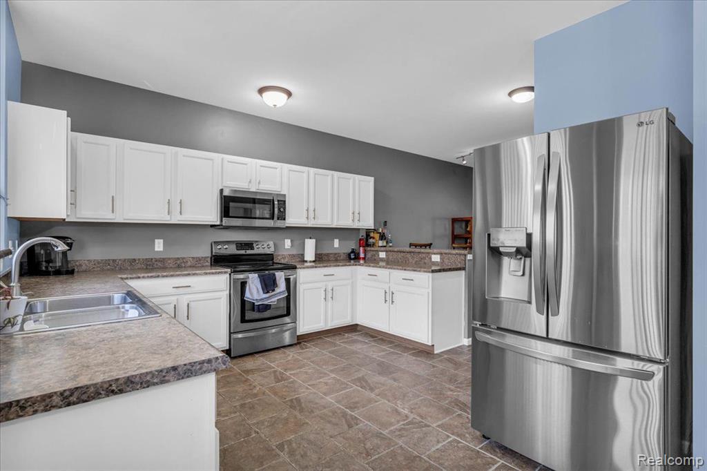 10830 PARDEE Road, Taylor, MI 48180 — Photo 10
