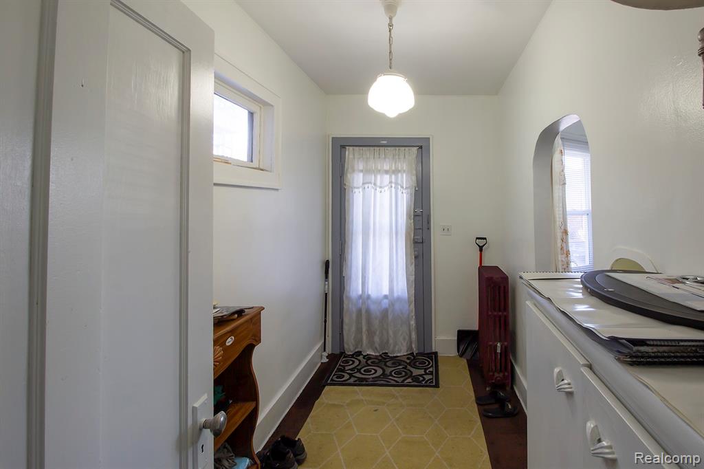3273 Yemans Street, Hamtramck, MI 48212 — Photo 5