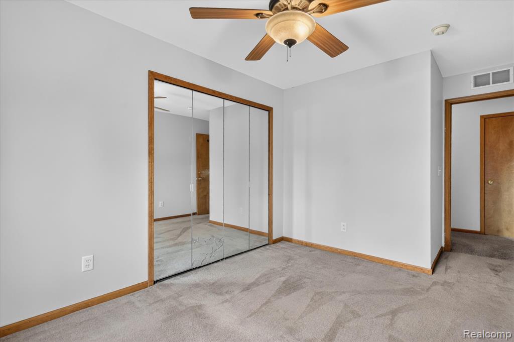 45720 Prairiegrass Court, Belleville, MI 48111 — Photo 17