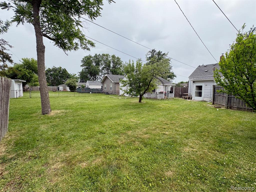 25680 Send Street, Roseville, MI 48066 — Photo 19